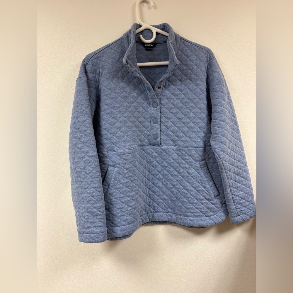 Eddie Bauer Light Blue Quilted Pullover with front pocket Size L